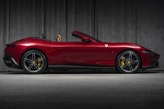 Ferrari Roma Spider 6 of 30