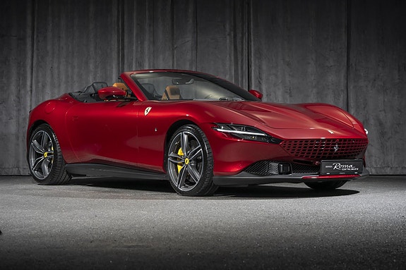 Ferrari Roma Spider 7 of 30