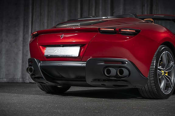 Ferrari Roma Spider 15 of 30