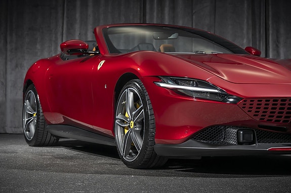 Ferrari Roma Spider 12 of 30