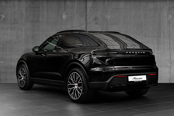 Porsche Macan 3 of 5