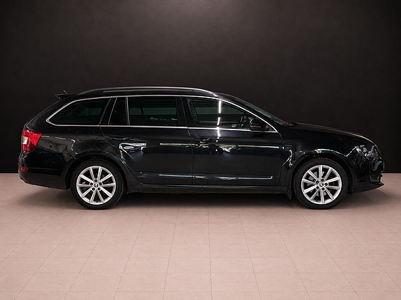 Skoda Octavia 5 of 5