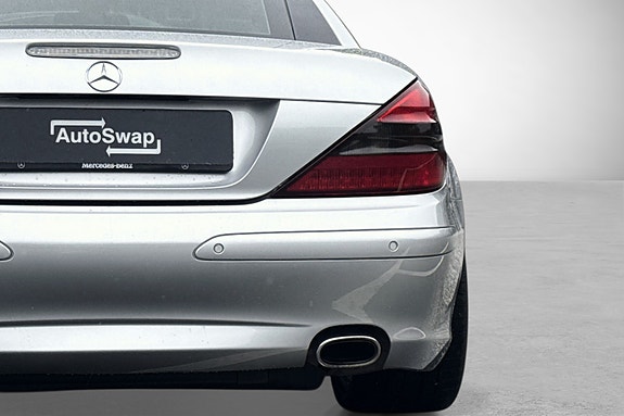 Mercedes-Benz SL500 20 of 30