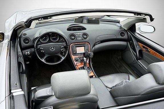 Mercedes-Benz SL500 30 of 30