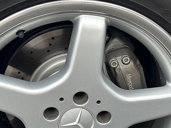 Mercedes-Benz SL500 11 of 30