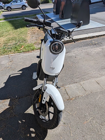 NIU El Uqi Sport 2 of 4