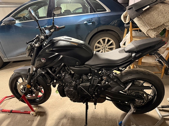 Yamaha MT-07 4 of 5