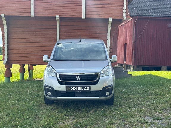 Peugeot Partner 2 of 5