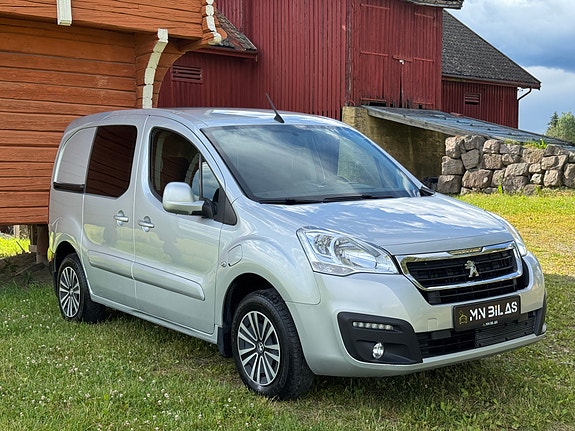 Peugeot Partner 3 of 5