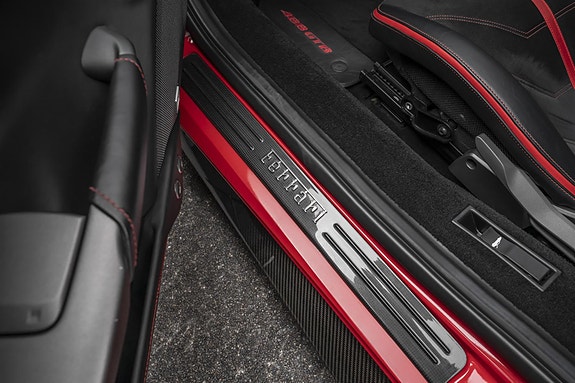 Ferrari 488 GTB 28 of 30