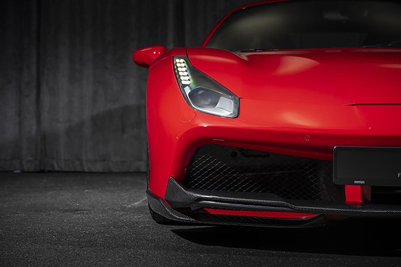 Ferrari 488 GTB 15 of 30