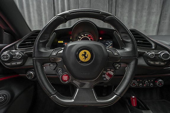Ferrari 488 GTB 22 of 30