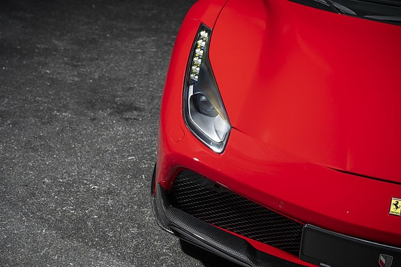Ferrari 488 GTB 16 of 30