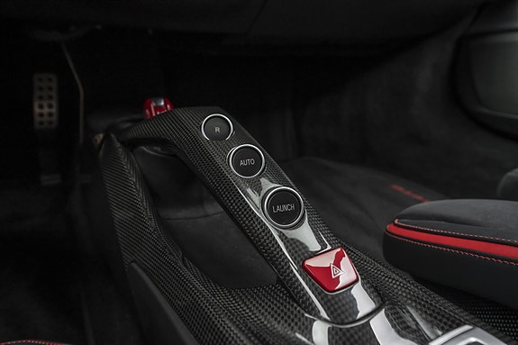 Ferrari 488 GTB 26 of 30