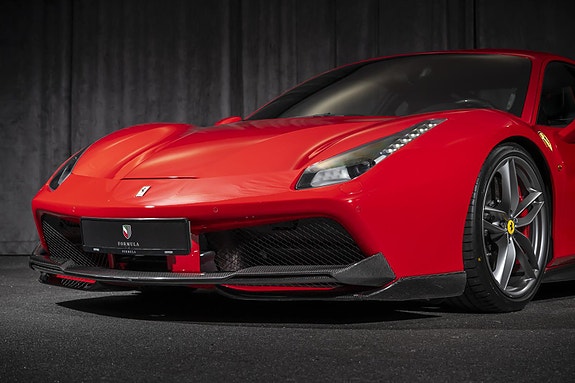 Ferrari 488 GTB 10 of 30