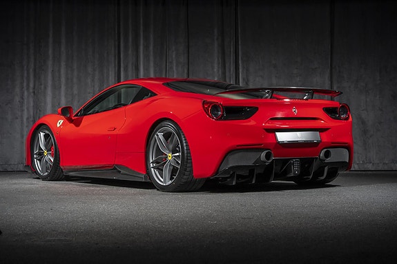 Ferrari 488 GTB 3 of 5