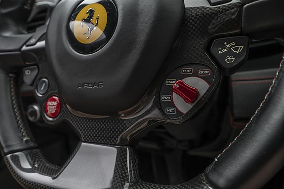 Ferrari 488 GTB 25 of 30