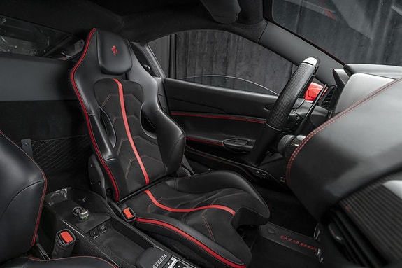 Ferrari 488 GTB 21 of 30