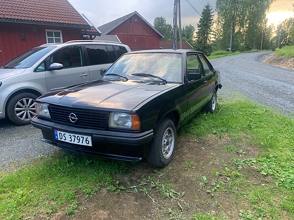 Opel Ascona 1981 photo 2