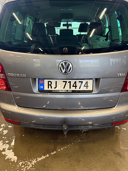 Volkswagen Touran 5 of 5