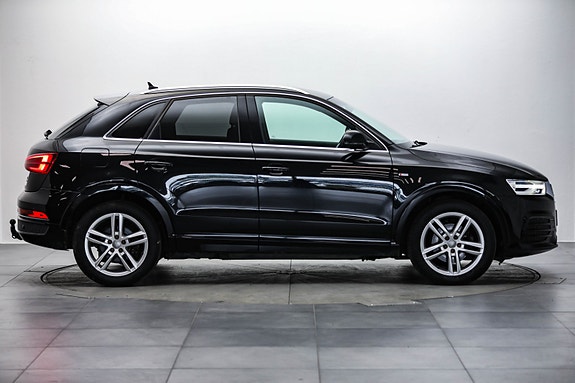 Audi Q3 4 of 5