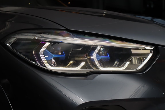 BMW X5 3 of 5