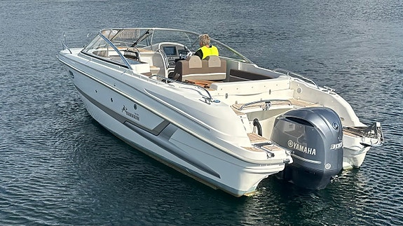 Yamarin 79 DC - Ankervinsj, varmer, baugthruster, kartplotter, Yamaha F300 8 of 30
