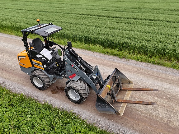 Giant G2700HD+ 16 of 30