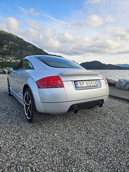 Audi TT 4 of 8