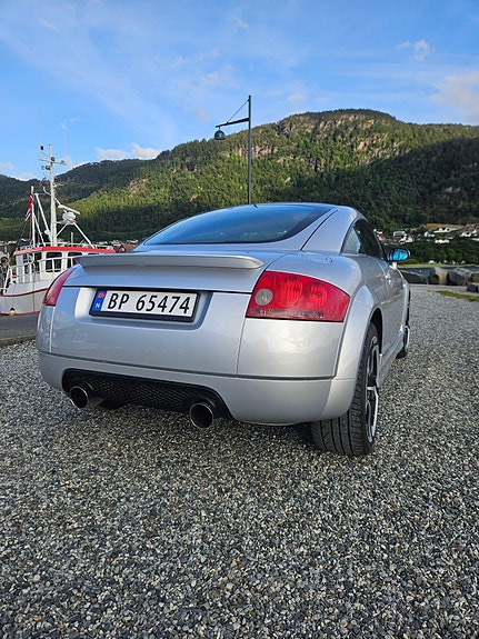 Audi TT 6 of 8
