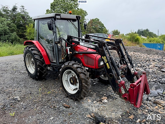 Massey Ferguson 4235