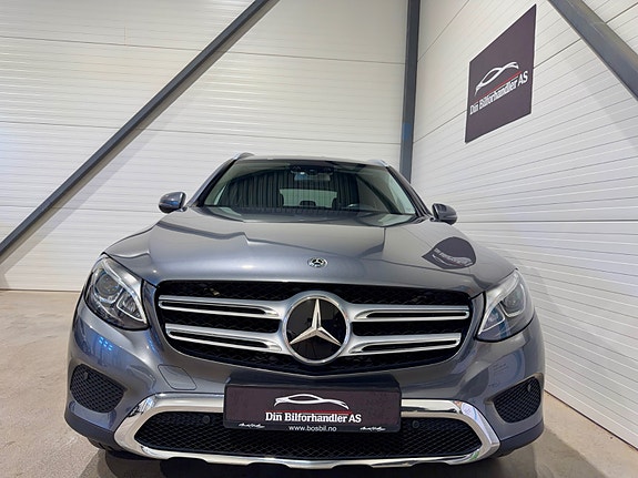 Mercedes-Benz GLC350 e 3 of 5