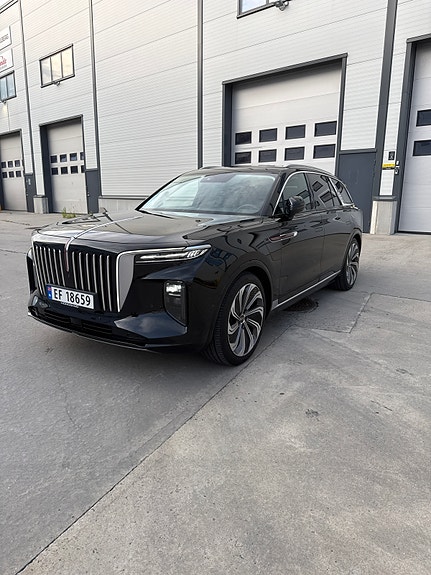Hongqi E-HS9 3 of 5