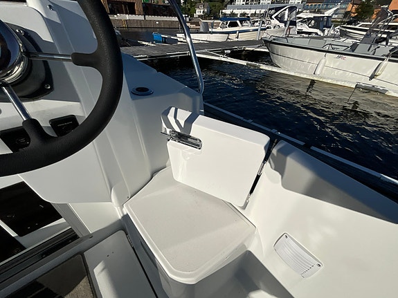 Jeanneau Merry Fisher 795 som er lite brukt og er klar til bruk selges. 5 of 5