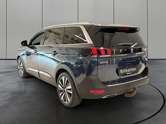Peugeot 5008 3 of 5
