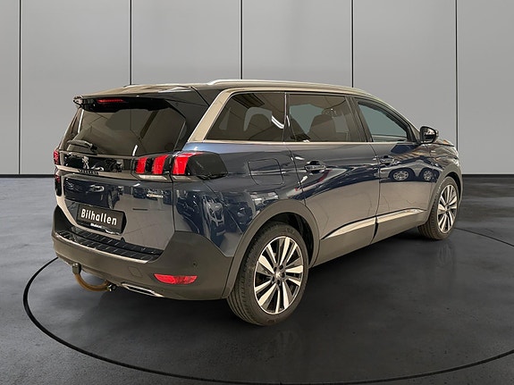 Peugeot 5008 5 of 5