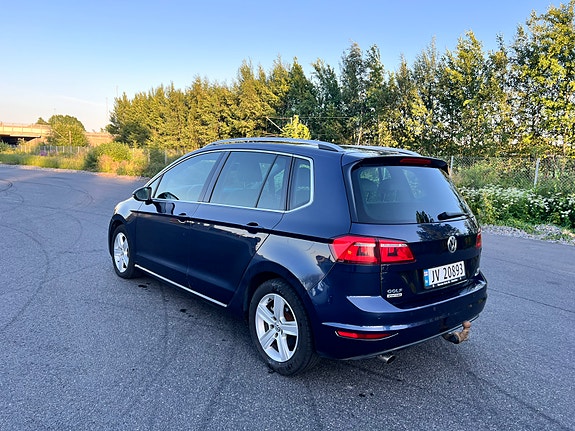Volkswagen Golf Sportsvan 5 of 5