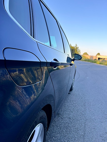 Volkswagen Golf Sportsvan 3 of 5