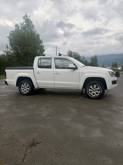 Volkswagen Amarok 3 of 5
