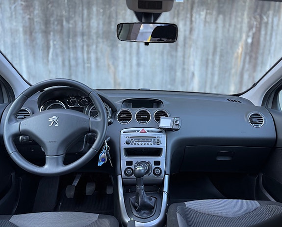 Peugeot 308 11 of 29