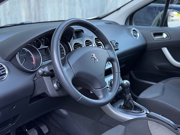 Peugeot 308 23 of 29