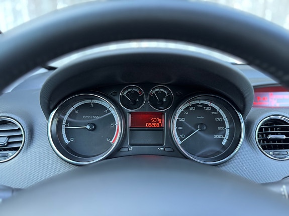 Peugeot 308 13 of 29