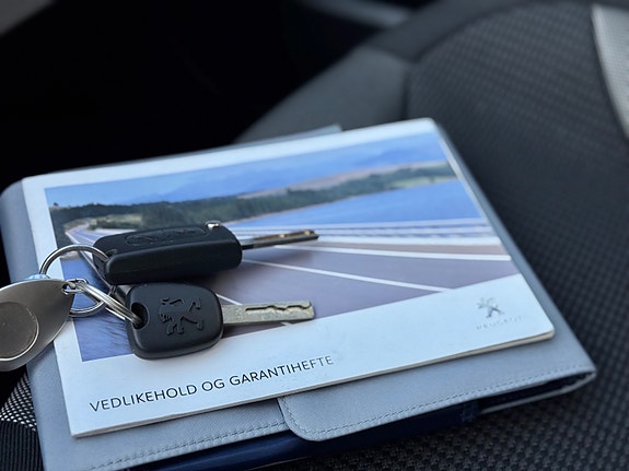 Peugeot 308 28 of 29
