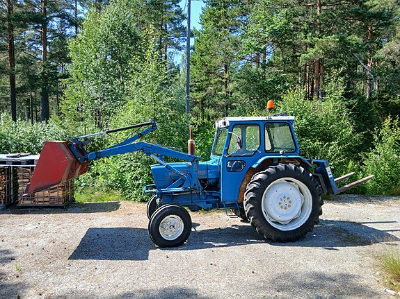 Ford 4000 2 of 5