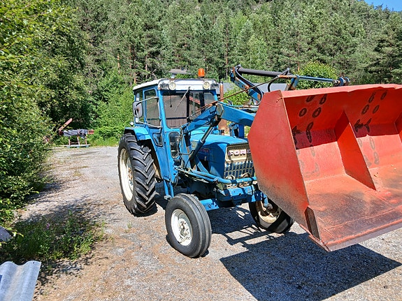 Ford 4000 3 of 5