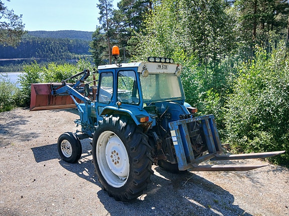 Ford 4000 4 of 5