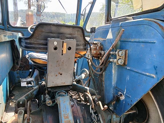 Ford 4000 5 of 5