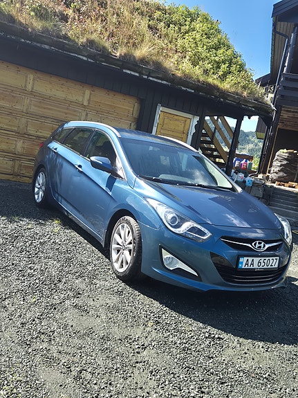 Hyundai i40 2 of 5