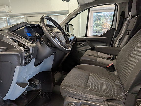 Ford Transit 12 of 30