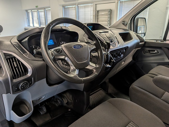 Ford Transit 13 of 30